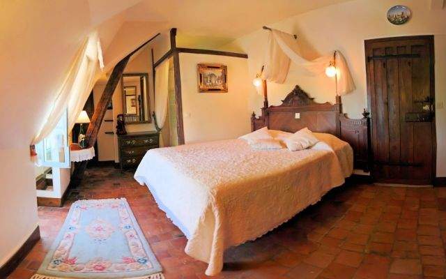 bed & breakfast room ' La belle epoque ' argentier du roy