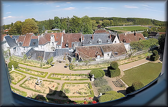 outside Belle epoque sight | bed and breakfast argentier du roy | loire valley | france